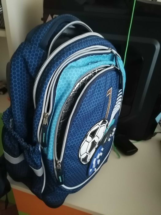 Ученическа раница с ортопедичен гръб !