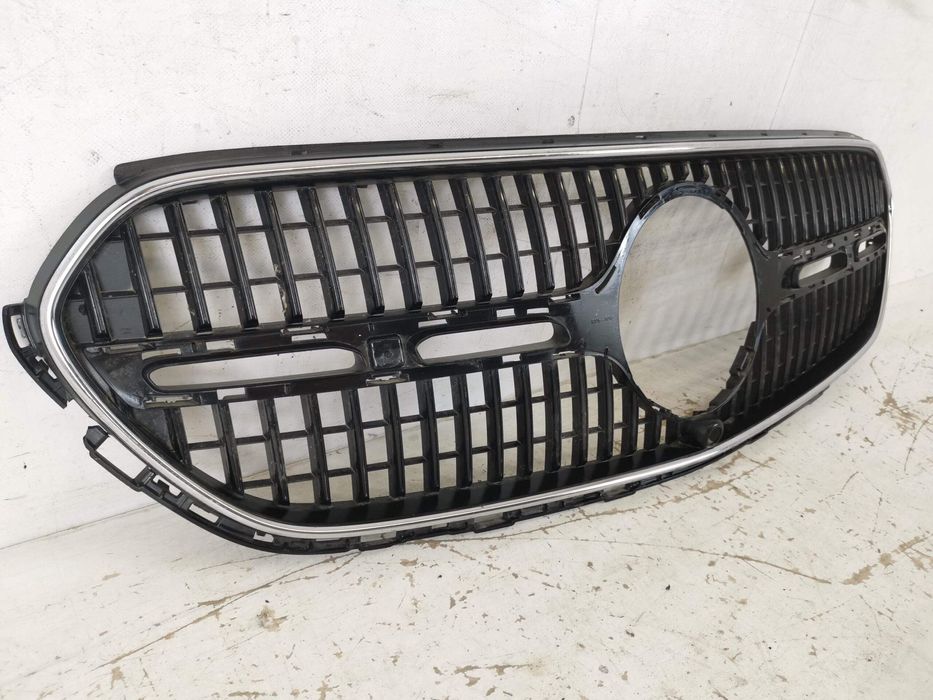 Радиаторна решетка Мерцедес Бенц ГЛЦ-Клас / Mercedes Benz GLC-Class X2