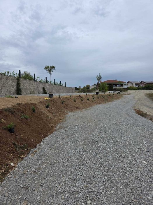 Почистващи, изкопни, насипни и озеленителни услуги