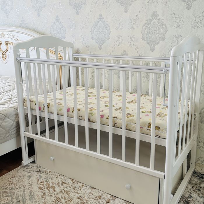 Детская кровать с выдвижным ящиком