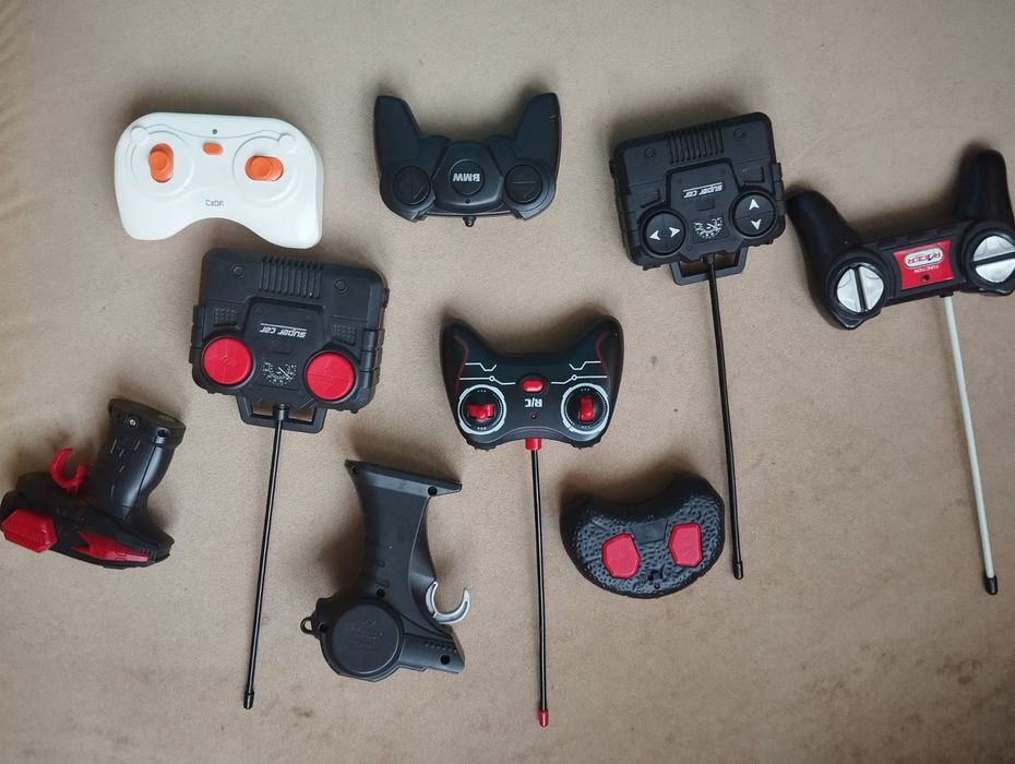 игрушки отдам за вкусняшку