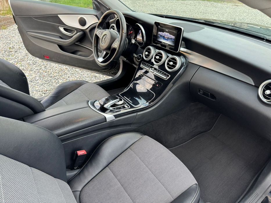 Mercedes-Benz c220