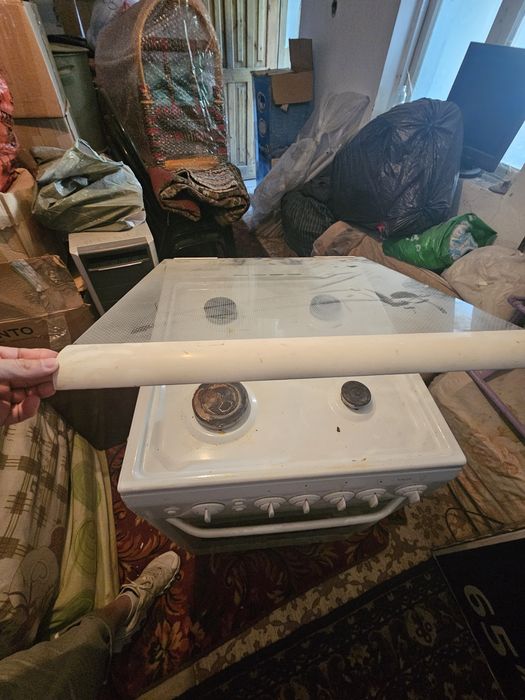 Продам газ плиту
