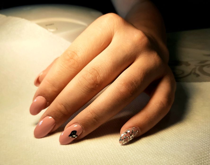Unghii gel / semipermanenta / polygel