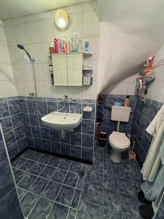 Два етажа от къща - град Асеновград