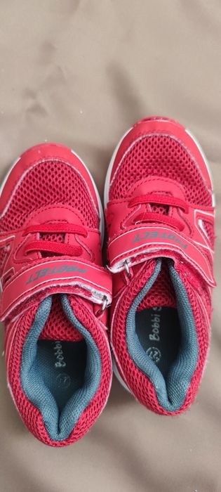 Adidași 27, sport