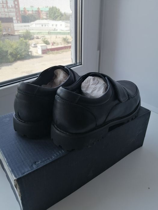 Детская школьная обувь