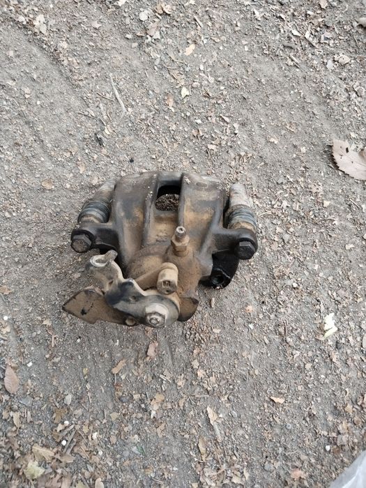 Продам задний суппорт на гольф 3