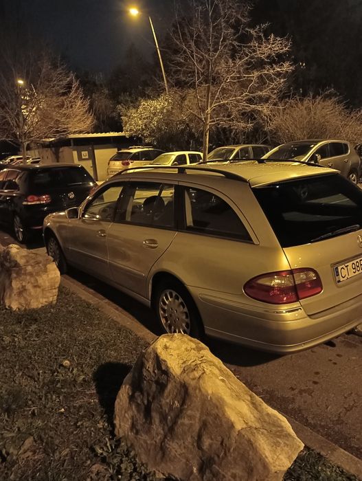 Vând Mercedes Benz e clase