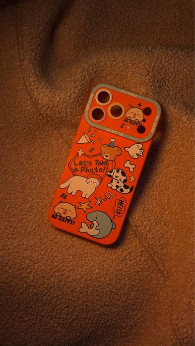 Чехол «Let’s Take a Photo» на iPhone 17 Pro Max.