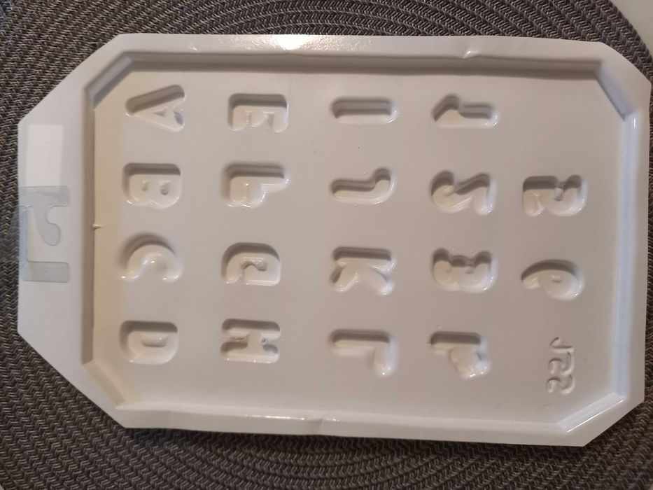 Matrite plastic litere si cifre