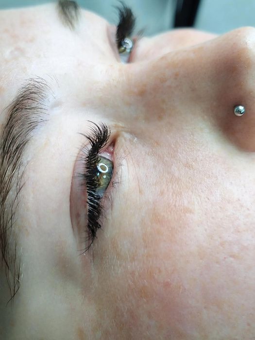 LED и обычное наращивание, ламинирование ресниц