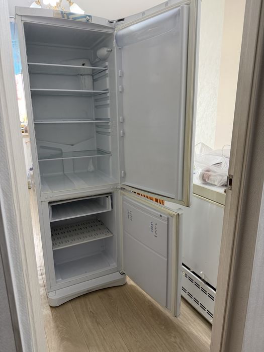 Б/У Холодильник Indesit