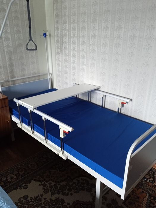 Медицинская кровать.