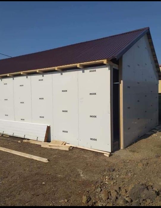 Reazlizăm în TOATĂ ROMÂNIA case și garaje pe STRUCTURĂ METALICĂ
dar si