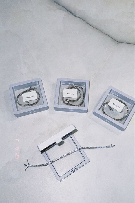 Серебрянный браслет с муассанитами