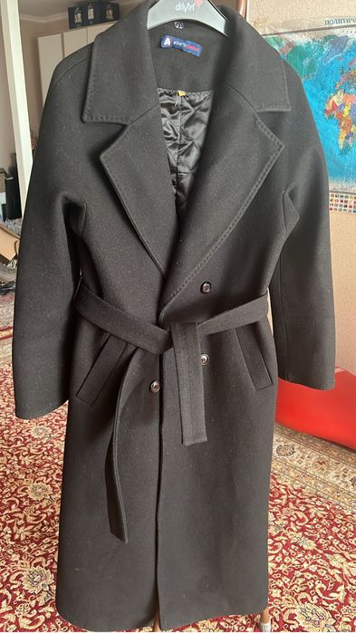 Продам женское пальто