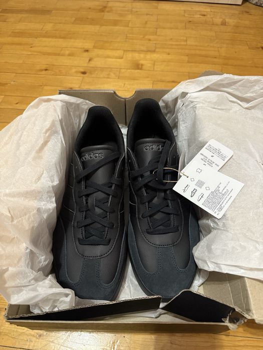 Обувки адидас, 47 номер