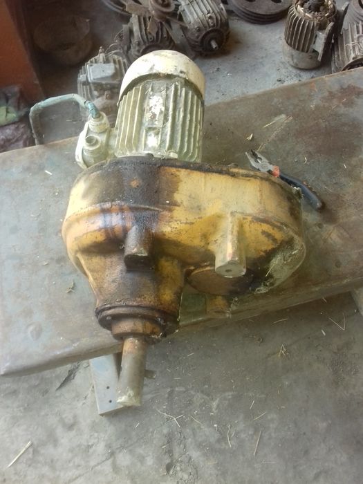 Редуктор универсал