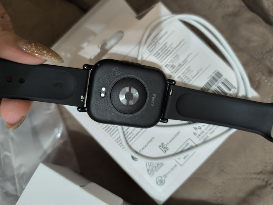 Продам часы новые,не пользовались совсем