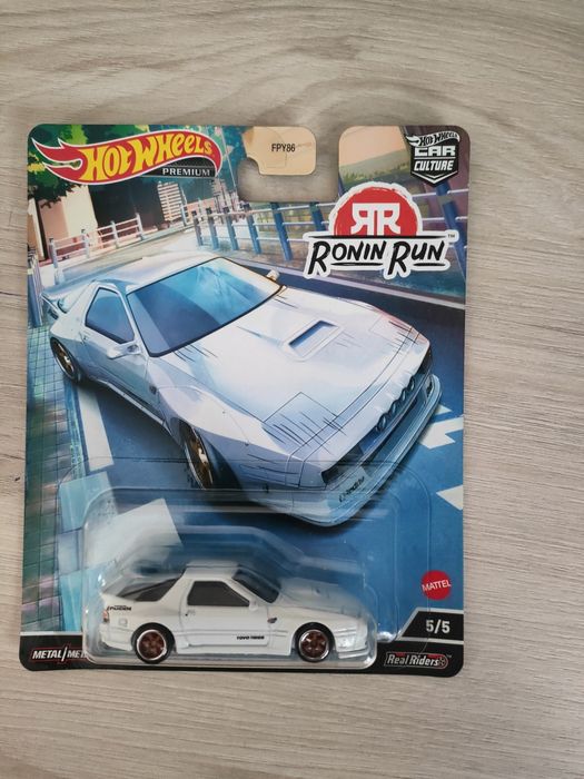Продам модельки hot wheels