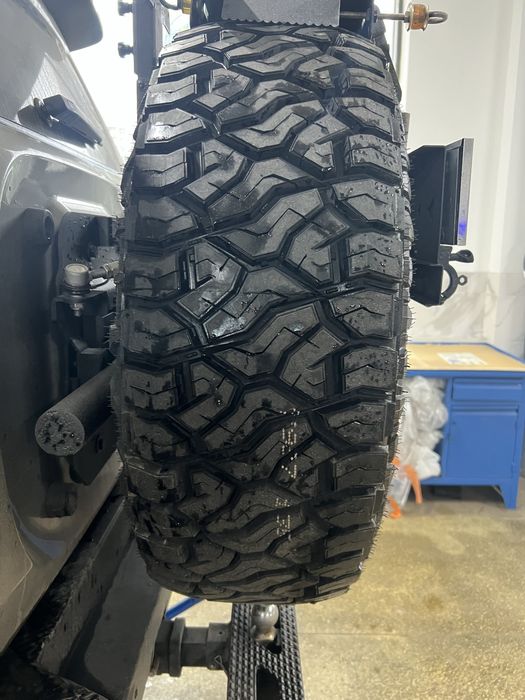 Продам шины VENOM  terra hunter R/T