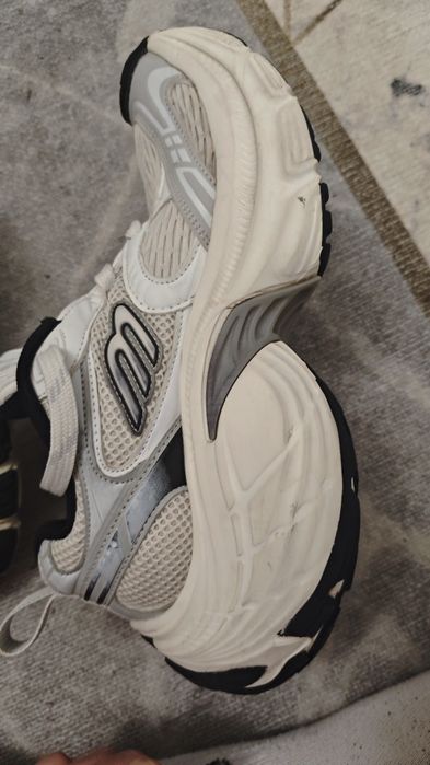 Balenciaga 10 xl