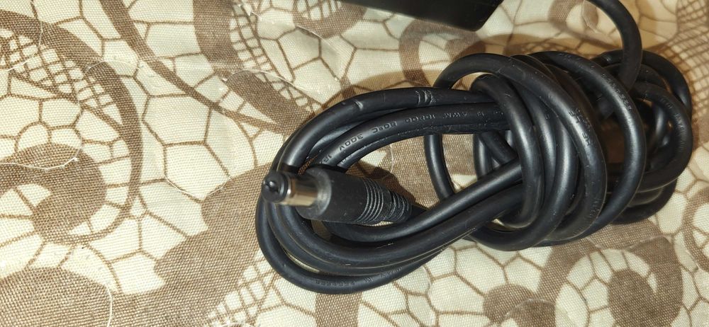 JABRA Incarcator 12V-5A fuctional