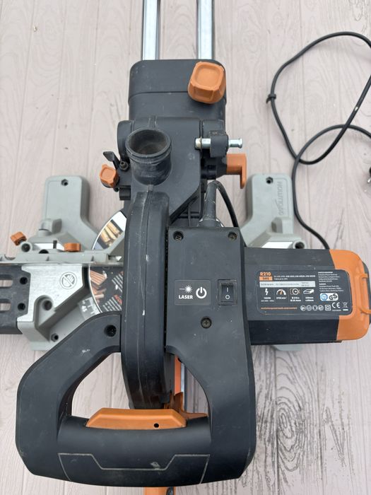 Ferastrau circular de masa