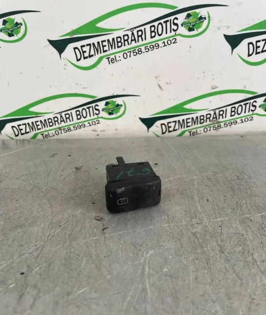 Buton dezaburire parbriz Volkswagen VW Polo 1999 1.6 MT (75 hp)