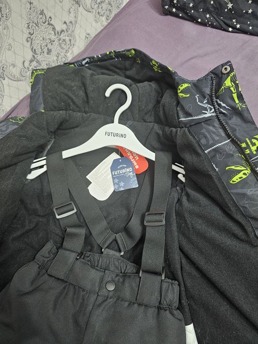 Новая куртка со штанами в комплекте