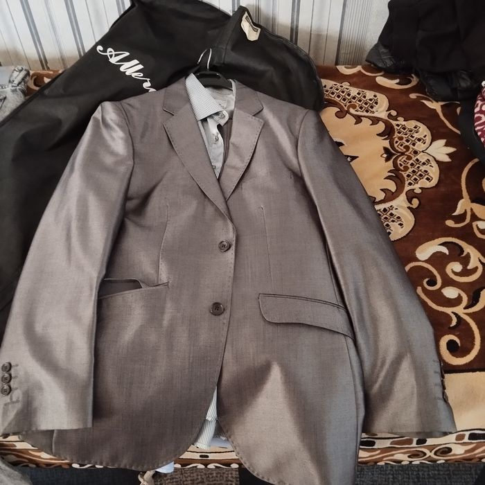 Костюм мужской ..