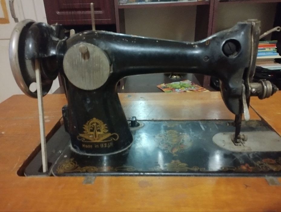 Tikuv mashina sotiladi