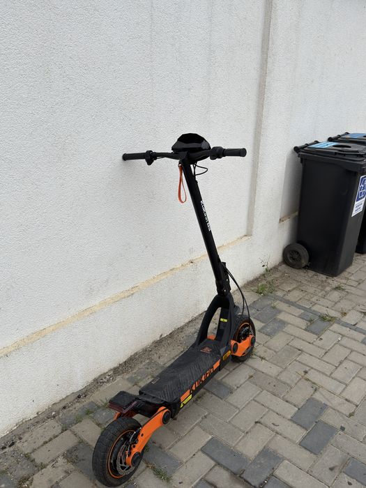 vand kukirin g3 in stare perfecta cu incarcator