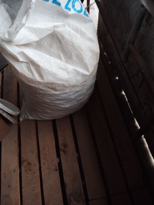 Сотилади тугралган куритилган нон