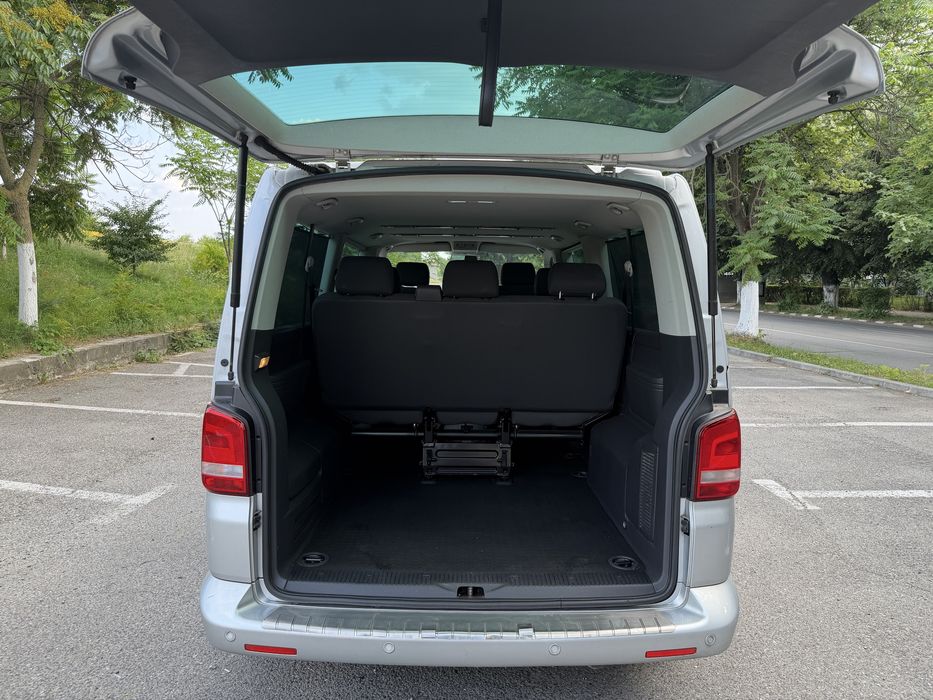 VW Caravelle Modelul Lung 2.0 Tdi 140 Cp Dsg cu 8+1 Locuri