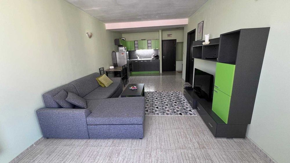 Дава се под наем Двустаен апартамент в Несебър - 65 кв.м за 408 € - Снимка #1