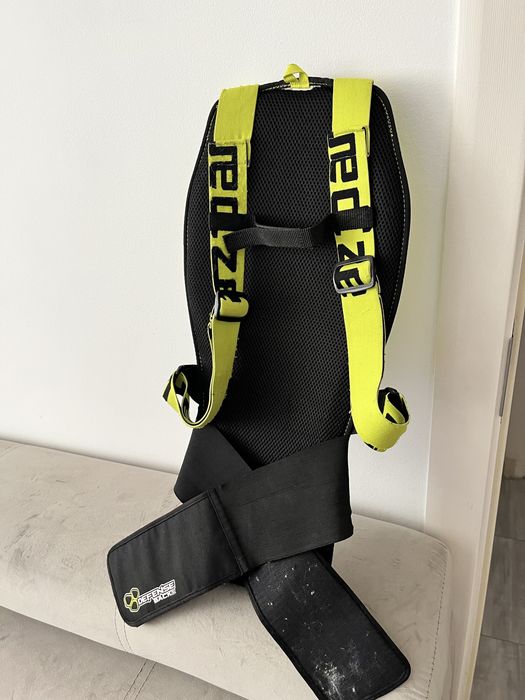 Vand casca, pantaloni protectie si protectie spate snowboard/ ski/ sporturi de iarna/ MTB