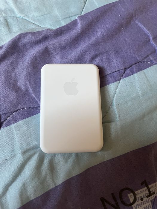 Пауэрбанк на айфон