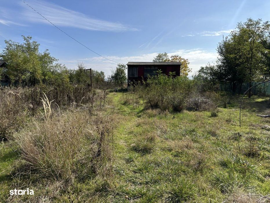 Teren 5216 mp la 2 pasi de autostrada A1 - com. Ratesti