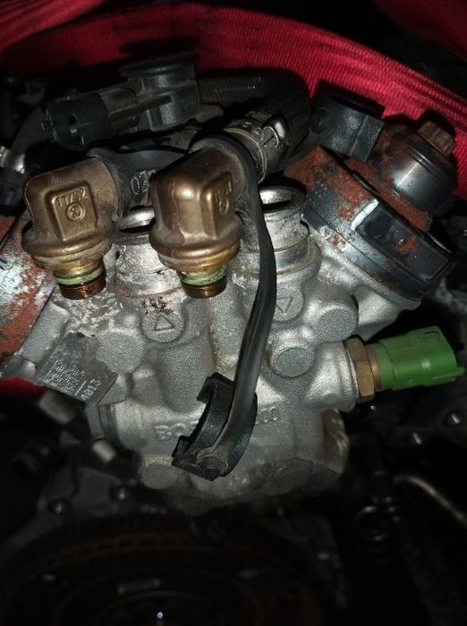 Pompa inalte 2.0 d d5204t3 volvo s60 ll s80 ll v60 l xc60 xc 70 31272896 0445010618