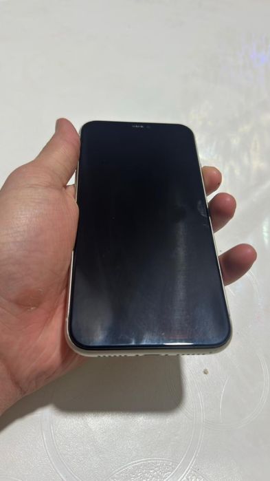 Айфон 11 64 гб.