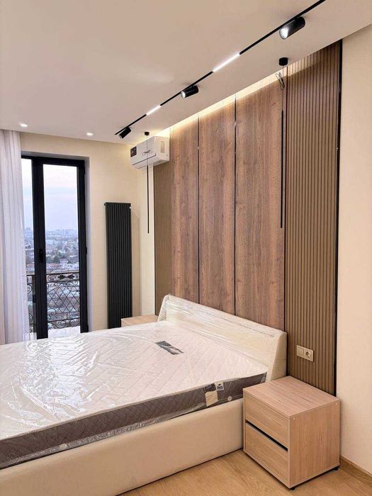 Сдам в аренду новую 3х комнатную квартиру в центре