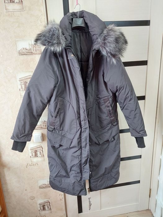 Продам женский пуховик (зимняя куртка)