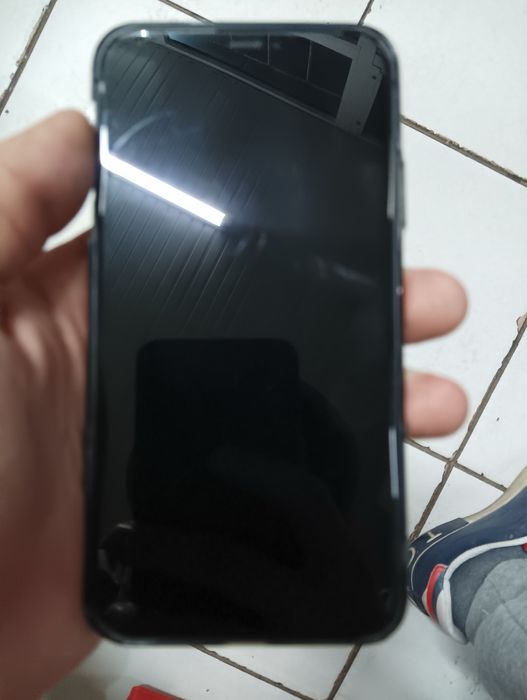 Iphone 11 srochna pul zaril