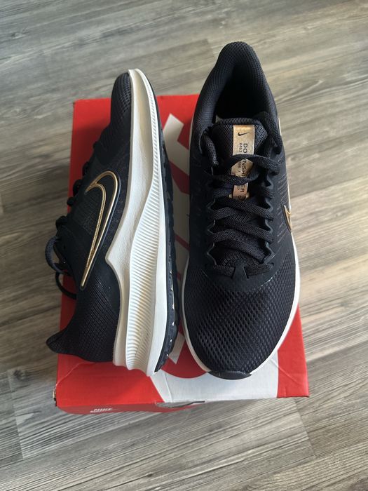 Оригинални маратонки Nike