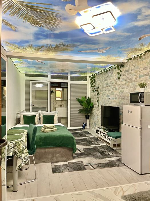 Garsoniera la curte&ciubar contracost regim hotelier