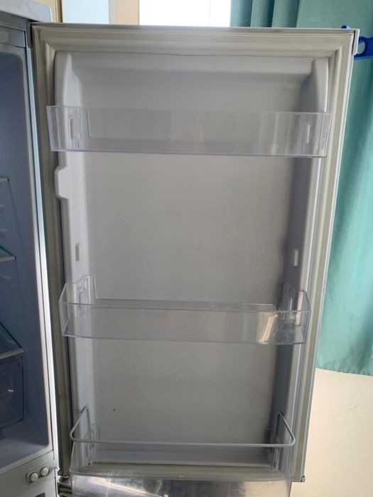 Холодильник бирюса