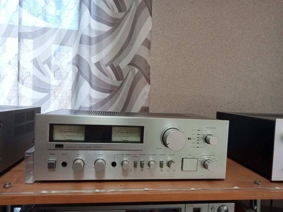 Продаю усилитель Sansui A-7000