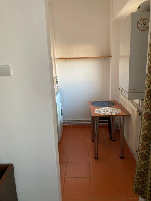 Inchiriez garsoniera